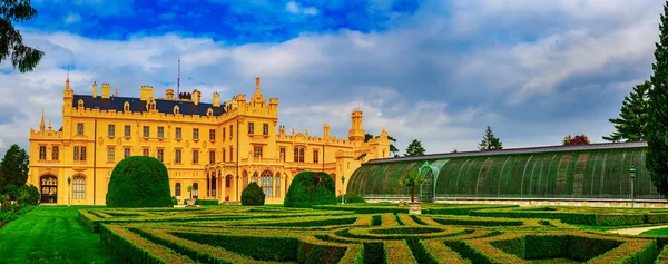 Lednický palác, Česká republika — Stock fotografie