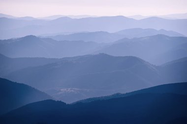 Soyut dağ arkaplanı