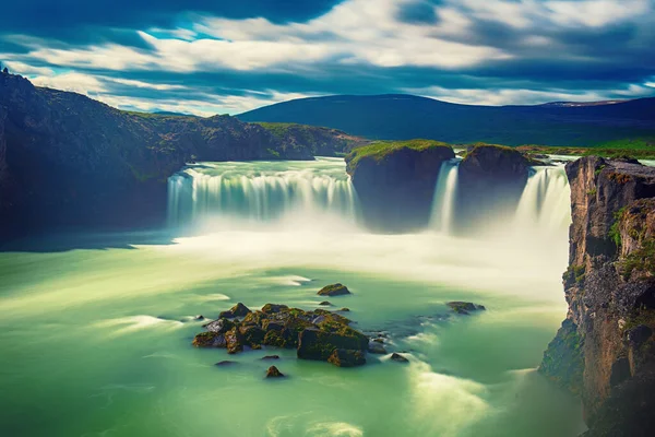 Водоспад Годафос в Ісландії — стокове фото