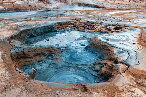 Geotermiskt område Hverir, Island. — Stockfoto