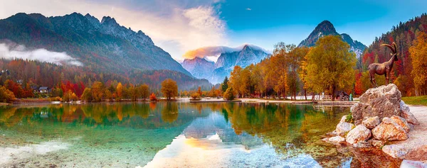 Jasna sjö, Slovenien — Stockfoto