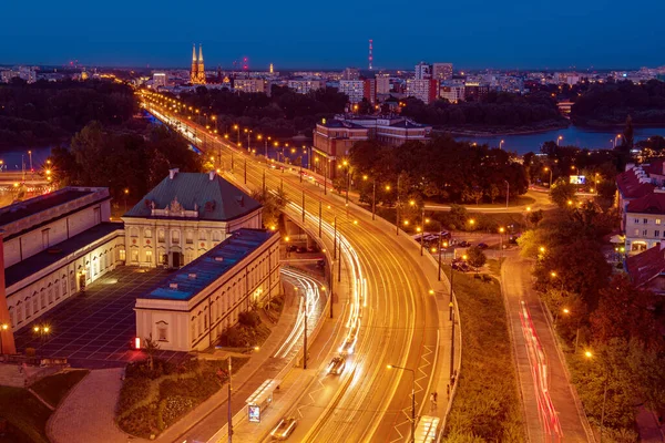 ワルシャワ市は夜 — ストック写真