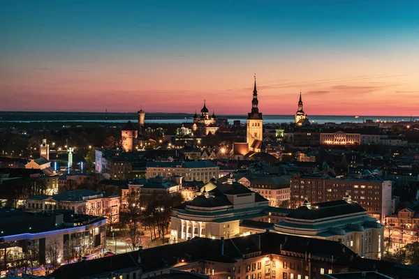 Gün batımında Tallinn görünümü — Stok fotoğraf