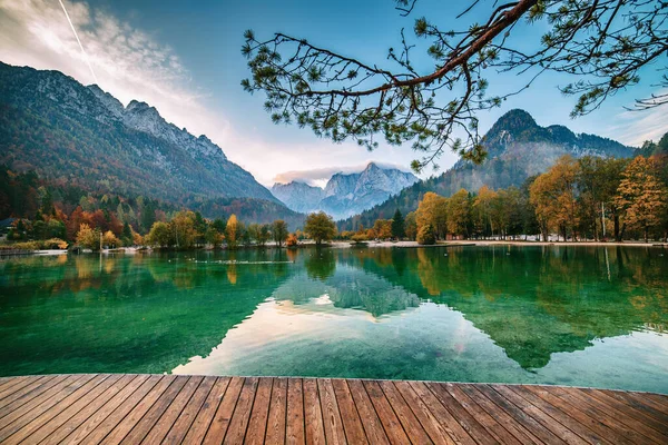 Jasna sjö, Slovenien — Stockfoto