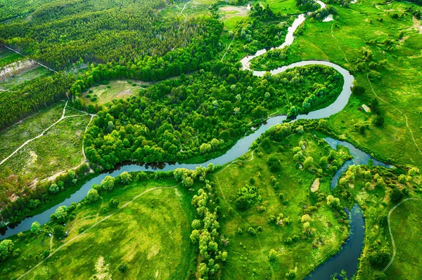 Ποταμός στα λιβάδια — Φωτογραφία Αρχείου