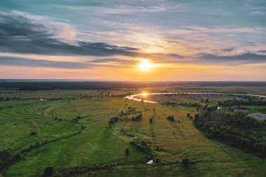 Kırsal yaz günbatımı