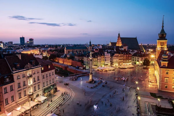 Staden Warszawa på natten — Stockfoto