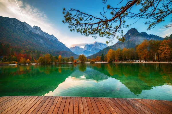 Jasné jezero, Slovinsko — Stock fotografie
