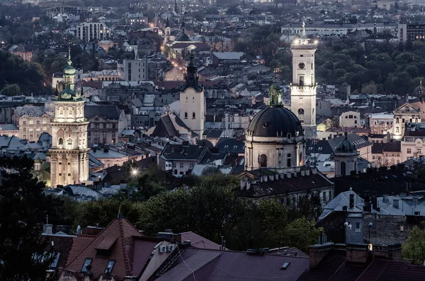 Widok nocny Lwów — Zdjęcie stockowe