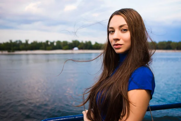 Portrait Nice Young Woman Posing River — Stock Photo, Image