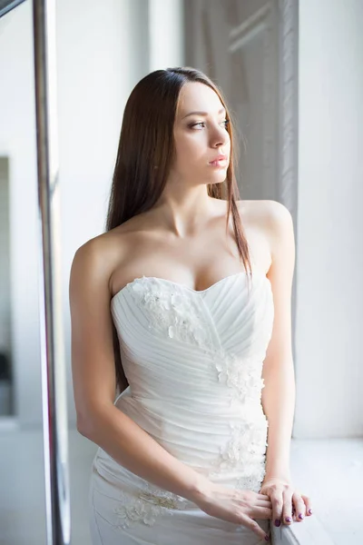 Portrait Thoughtful Brunette Bride Posing Wedding Dress — Stock Photo, Image