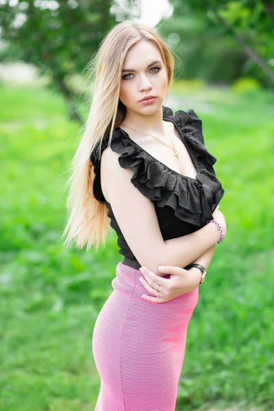 Портрет Молодой Красивой Блондинки — стоковое фото