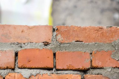 taze tuğla duvar yapmak