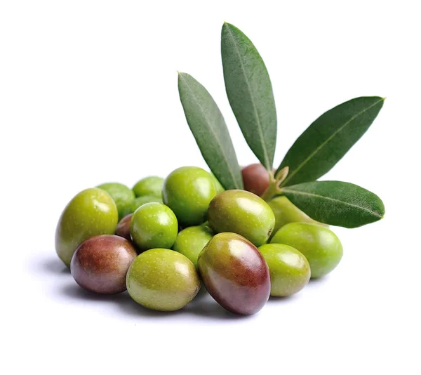 Aceitunas aisladas . —  Fotos de Stock