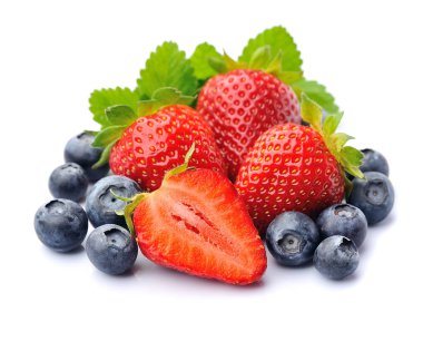 Tatlı çilek ve böğürtlen.