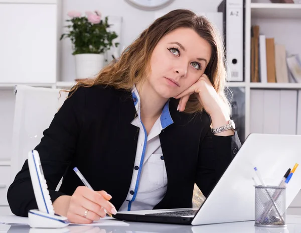 Young Smiling Businesswoman Jacket Filling Documents — Stock Photo, Image