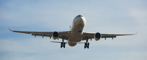 Large Passenger Airplane Taking Airport Day — Stock Photo, Image