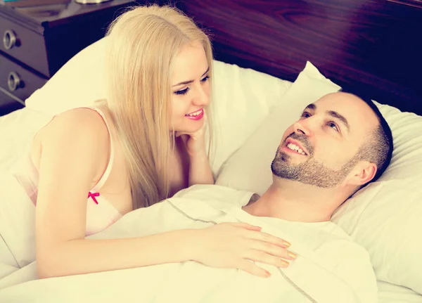 Handsome Young Man Blond Girlfriend Posing Bed — Stock Photo, Image