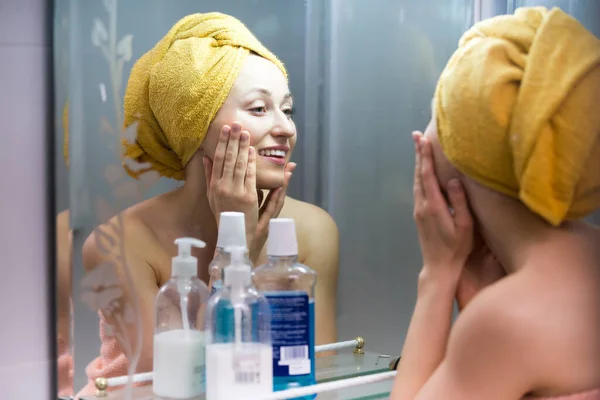 Young Woman Towel Head Having Look Her Face Mirror Bathroo — Stock Photo, Image