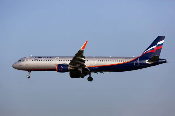 Aeroflot Airbus aterrizaje en El Prat Aeropuerto — Foto de Stock