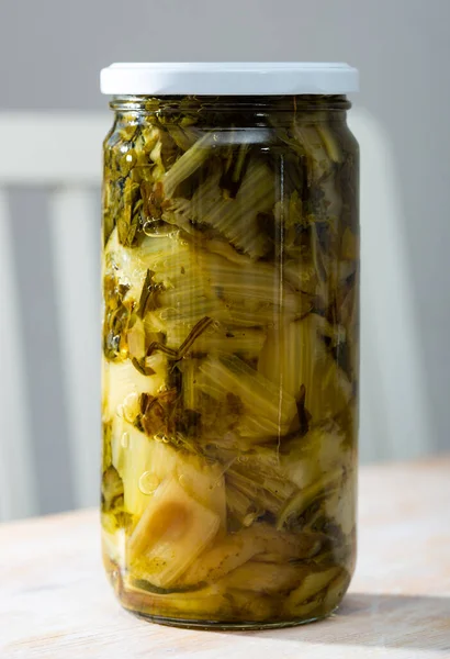 Closed mason jar with pickled chard — Stock Photo, Image