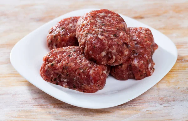 Cooking minced meatballs in the kitchen — Stock Photo, Image