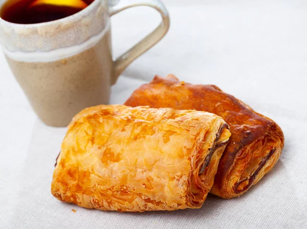 Napolitana con carne y queso, pastelería española — Foto de Stock