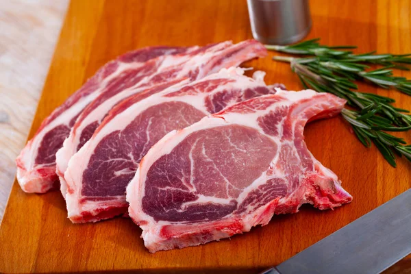 Raw pork chop — Stock Photo, Image