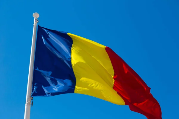 罗马尼亚国旗。高质量的照片 — 图库照片