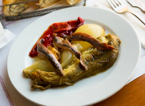 Escalivada catalana con filetes de anchoa —  Fotos de Stock