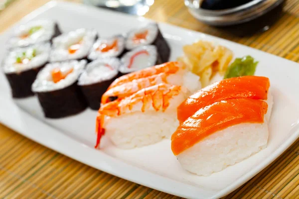 Sushi. Hoge kwaliteit foto — Stockfoto