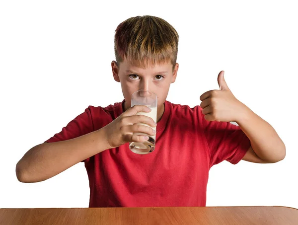 Tiener Houdt Van Glas Met Melk Zijn Hand Consumptiemelk — Stockfoto