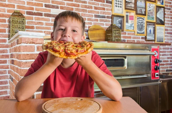 Joyful Teenager Pizza His Hand Cafe — Stock Photo, Image