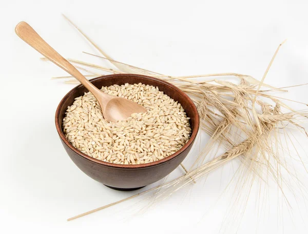 Pearl Barley Ceramic Bowl Wooden Spoon Ears White Background — Stock Photo, Image