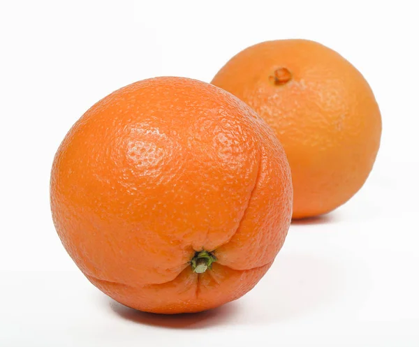 Dwa Pomarańcze Białym Tle — Zdjęcie stockowe