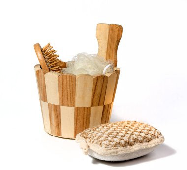 Sauna aksesuarları beyaz zemin üzerine