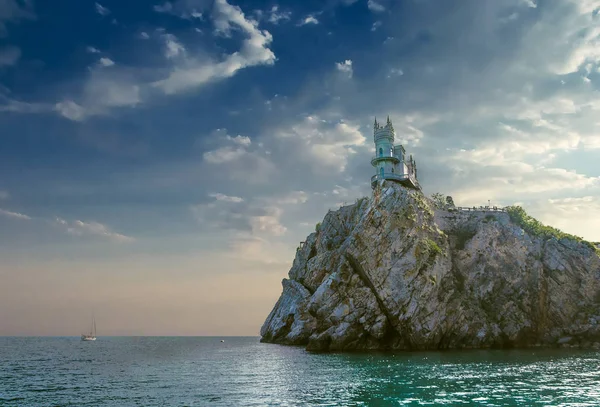 Vieux Château Sur Rocher Dessus Mer — Photo