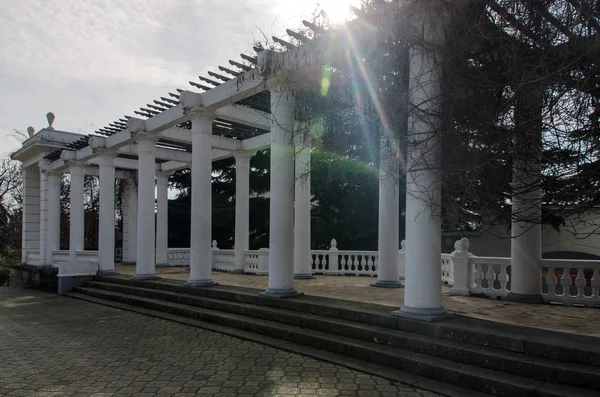 Rotunda Sun Ray Zahradě — Stock fotografie