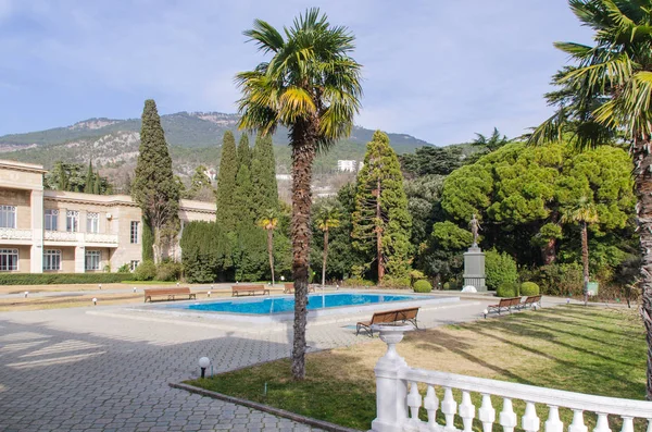 Edificio Uffici Nel Giardino Botanico — Foto Stock