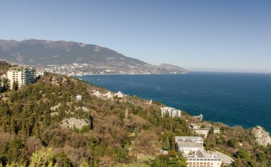 dağ sahil yukarıda