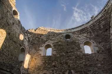 eski cami kalıntıları