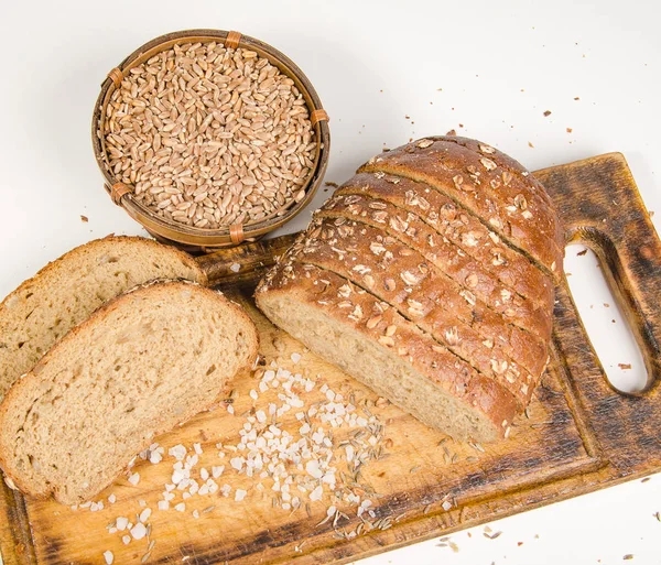 Pão caseiro com grãos — Fotografia de Stock