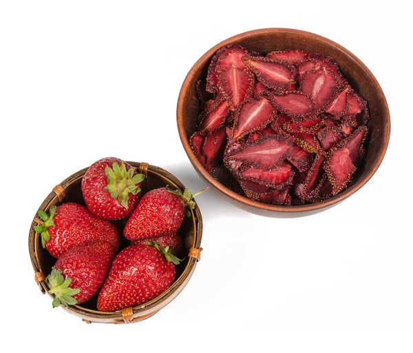 Frische und trockene Scheiben Erdbeeren — Stockfoto