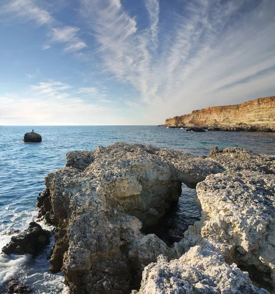 Velký Kámen Břehu Moře Přírodní Složení — Stock fotografie