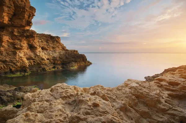 Großsegel Auf Dem Sonnenuntergang Schöne Meereslandschaft Natur Zusammensetzung Der Natur — Stockfoto