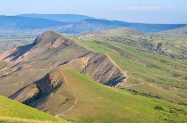 Dağ hava görünümünü yollardan çarpık yolunun. Doğa kompozisyon.