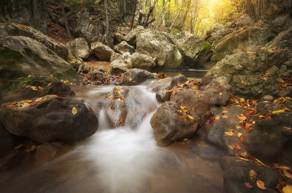 Paisaje Otoño Composición Naturaleza Cascada Río Cañón — Foto de Stock