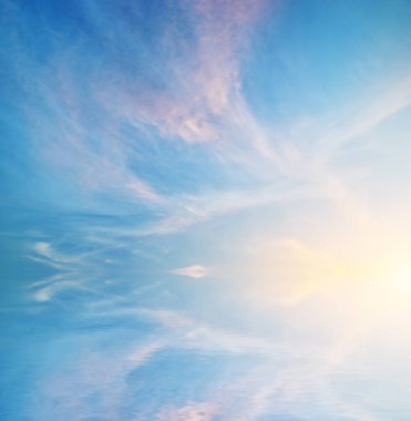 Günbatımında gökyüzü. Doğa soyut bileşimi