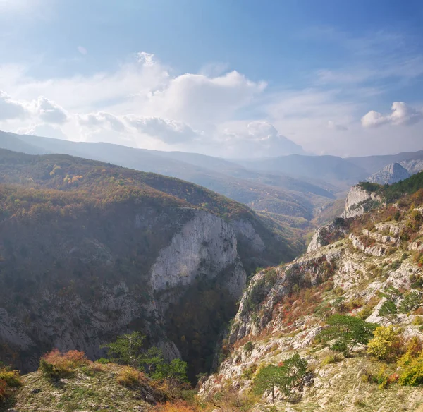 Automne Matin Vue Sur Montagne Avec Rayon Soleil Brume Dans — Photo