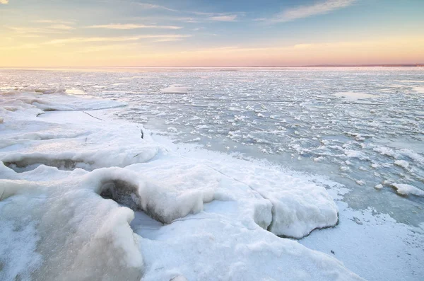 Winterlandschaft Eis Auf Wasseroberfläche Zusammensetzung Der Natur — Stockfoto